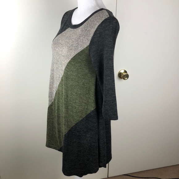 SOPHIA + ZEKE TUNIC SWEATER ASYMMETRICAL HEM SZ M - Picture 3 of 6